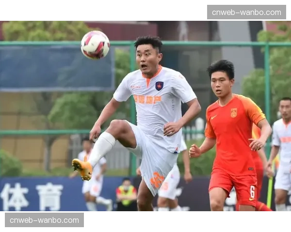 青岛海牛签下第五外援，克罗地亚中场抵达青岛接受体检